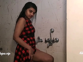 Desi college girl alia advani taking shower