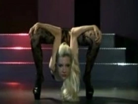 Sexy blonde contortionist shows her flexibility - sex girls4contortion com