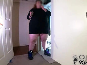 Hot dirty chubby smokes and pisses in her closet while shaking her big ass