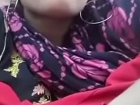 Indian gorgeous milf bhabhi fingers herself - sex naughtycunts com