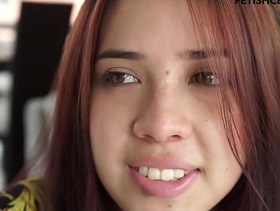 Modelo webcam colombiana nos cuenta su fantas�a sexual y luego se masturba intensamente