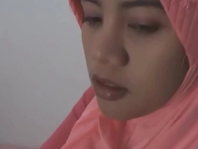bokep hijab tkw nyari duit tambahan, physical versi nya disini http://corneey.com/eaY4oD