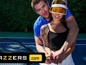 Xander corvus massages gina valentinas foot to ease her pain they end up fucking - brazzers